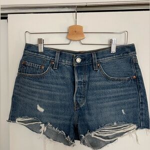 Levi’s Original 501 Women’s Shorts size W28